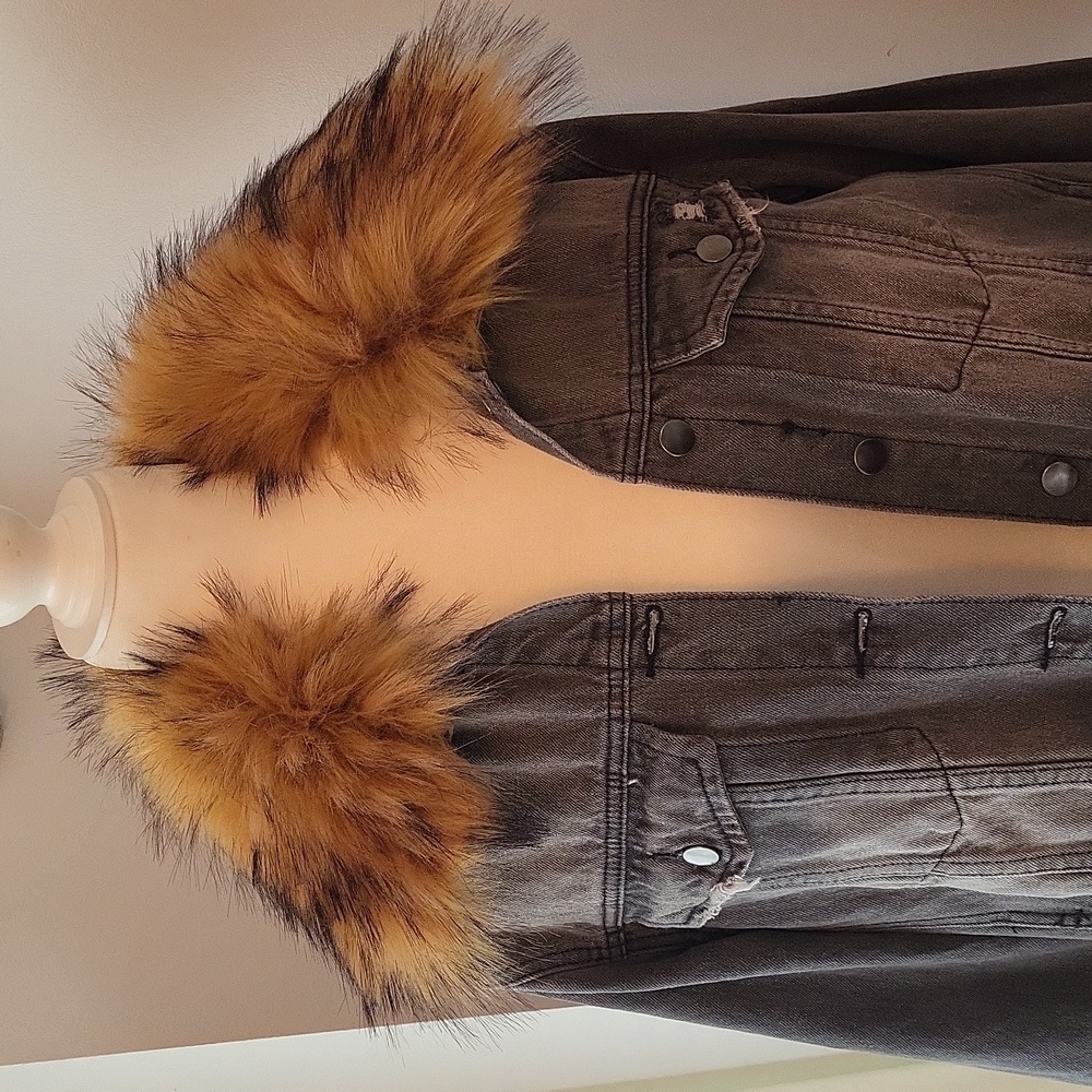 Buddy Love Jacket 🩶 - Picture 3 of 16